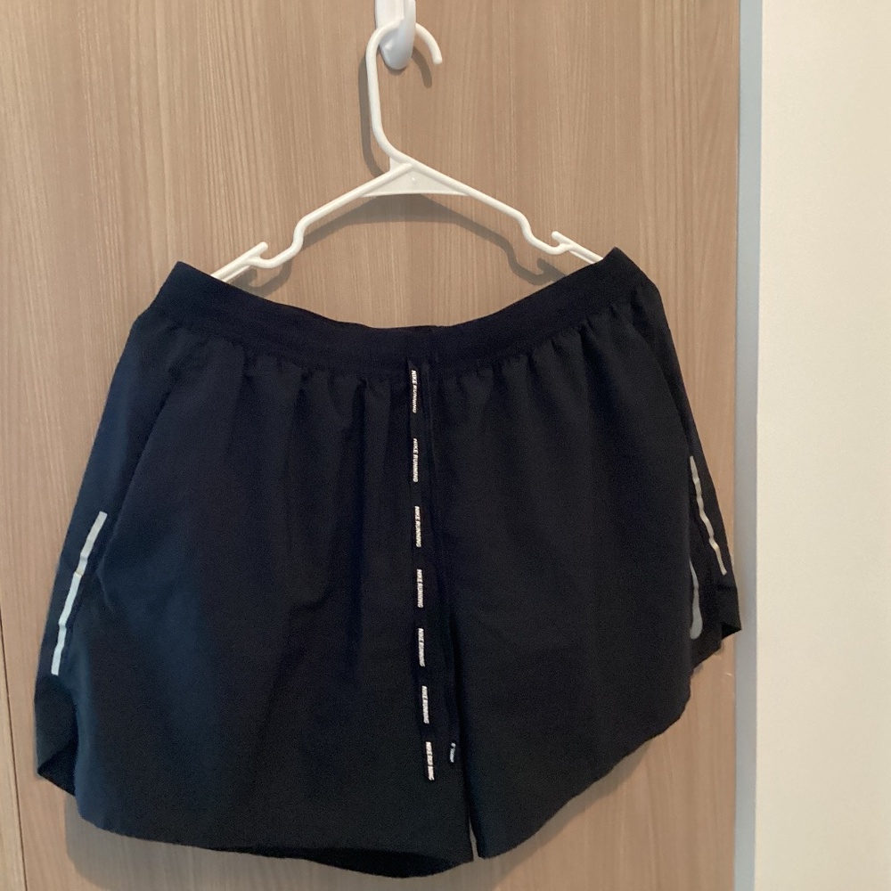 Nike Men’s Running Dri Fit shorts, XL